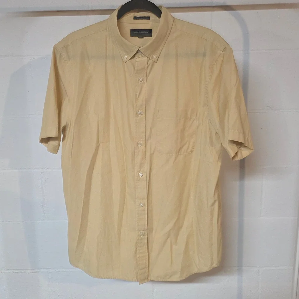 Banana Republic Men Slim Fit L Short‎ Sleeve Button Shirt Yellow Easter Spring
